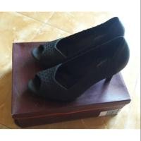 ราคา รองเท้า Preloved Payless (14838306657)