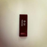ราคา แฟลชไดร์ฟ 8G มือ 2 รุ่น Toshina (106337632)