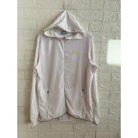 ราคา เสื้อคลุมผ้ายืดหยุ่น แห้งไว anta สีขาวครีม ไซร้L รอบอก42“ (27922752705)