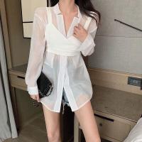 ราคา เสื้อเชิ๊ตผ้าใยแก้ว สไตล์เกาหลีทรงสวยมาพร้อมเสื้อสายเดี่ยวใส่คู่กันเก๋มากๆ (2522256170)
