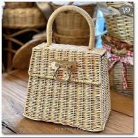 ราคา กระเป๋าสานทรงFerragamo (21530967001)