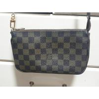 ราคา Louis Vuitton Pochette Accessories มือสอง (20194802105)