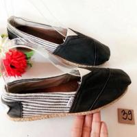 ราคา แท้ TOMS ไซส์ 39 สีดำสุดฮิต (223659753)