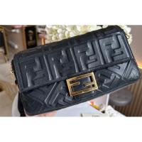 ราคา Fendi Baguette Lambleather (25619126049)