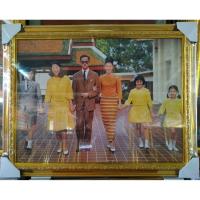 ราคา ร้านภาพมงคล888 ภาพมงคล ภาพติดผนัง ภาพในหลวง ร9 ในพระอิริยาบถครอบครัว ขนาดรวมกรอบ18x23นิ้ว (7632213202)