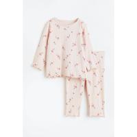 ราคา H&M(เอชแอนด์เอ็ม) ชุดนอนผ้าคอตตอนแต่งระบาย เด็กผู้ชาย 1093733_1 (42928383924)