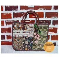 ราคา กระเป๋าถือ แฮนด์เมด สีน้ำตาล (8319712132)