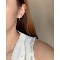 ราคา ต่างหูไข่มุกแท้ทรงกลมซาลาเปา สีดำ ขนาดมุก 9 มิล ประดับเพชร cz (44010435965)