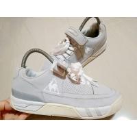 ราคา Le coq sportif ของแท้ไซต์39ยาว25เซนติเมตรงานหนังสีเทาสวยสภาพดีใหม่มาก (3447383214)