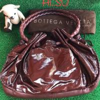 ราคา กระเป๋าสะพาย”Bottega Veneta"หนังแก้วสีน้ำตาลแดง สภาพดีค่ะ (6516589531)