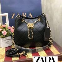 ราคา ZARA CHAIN BUCKET BAG SHOULDER BAG กระเป๋าถือหรือสะพาย (7210054312)