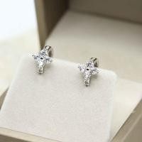 ราคา OriginLuv ต่างหูเงินแท้925 ชุบทองคำขาว18K ฝังเพชรสวิส CZ รุ่น Acacia (15150028040)