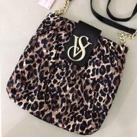ราคา กระเป๋าสะพาย Victoria’s Secret ของแท้ (4757813457)