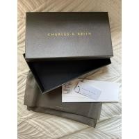 ราคา ของแท้ พร้อมส่ง กล่อง charles & keith กระเป๋าสตางค์ยาว (16799693367)