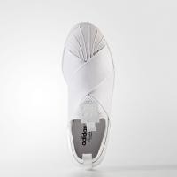 ราคา Adidas slip-on สีขาว รุ่นใหม่ size US6.5/EU38 ใหม่ แท้ (557423196)