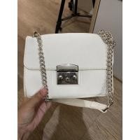 ราคา BERSHKA กระเป๋าเบอร์ชกาสีขาวใหม่ (14612021489)