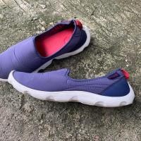 ราคา Crocs W6เบอร์37 สวยงาม ใส่สบายเท้ามากๆ (5141654261)