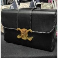 ราคา กระเป๋าสะพายหนังสีดำทรงกล่อง (22654302158)