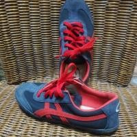 ราคา รองเท้าผ้าใบหนังกลับ ยี่ห้อ Gambol size 35 (28522495174)