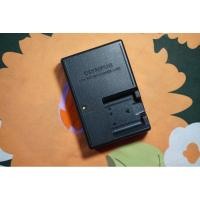 ราคา Olympus LI-41CBB Battery Charger (24085856979)