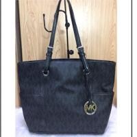ราคา กระเป๋าสะพาย Michael Kors tote black มือสอง ของแท้ % (3525552387)