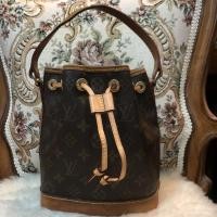 ราคา กระเป๋าหลุยส์ จีบเล็ก หนังแท้ (11120133964)