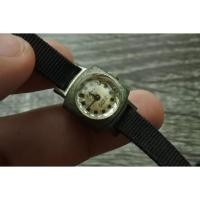 ราคา นาฬิกา Vintage มือสองญี่ปุ่น ROMA INCABLOC SWISS ระบบ ไขลาน ผู้หญิง ทรงกลม กรอบเงิน หน้าขาว หน้าปัด 17mm (19841465220)