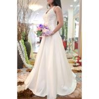 ราคา C099 ชุดเจ้าสาว ชุดแต่งงาน ชุดถ่ายพรี Size S-M (อก 31-36 เอว26-29) คล้องคอ สานหลัง+ซิป มือสองสภาพดี (10841470895)