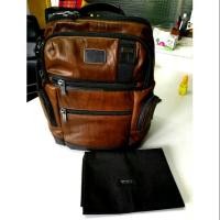 ราคา Tumi Backpack (Brown) แท้ 100% (726101774)