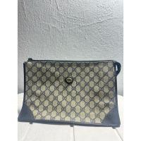 ราคา Gucci Vintage Navy GG Supreme Canvas Clutch Blue กระเป๋ากูชชี่วินเทจ (29426474585)