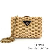 ราคา PRADA WOC ของแท้ 100% [ส่งฟรี] (8035433672)