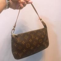ราคา Louis Vuitton Pochette (1886478767)