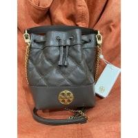 ราคา *NEW* ของแท้ 100% Tory Burch Willa Bucket Mini กระเป๋าหนังทรงขนมจีบใบเล็ก ถอดสายได้ (27265669797)