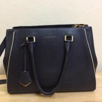 ราคา Saleลดเพิ่ม120฿ใส่ code BARMกระเป๋า Charles&Keith ของแท้ (512826665)