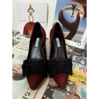 ราคา Used Prada Milano รองเท้าปราด้า มือสอง สีสวยมาก พื้นมีสึกตามการใช้งาน ไซส์ 38 (27439588119)