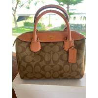 ราคา coach หมอน แท้100% 9“ (25522407050)