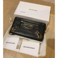 ราคา {sold} 70% #Balenciaga zippy wallet (3369217865)