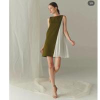 ราคา Mave matters becky in basil เดรสแขนกุด ทรงเอ ตัดต่อด้านข้างด้วยพลีทำ สีทูโทน แบรนด์ Mave (41073832002)