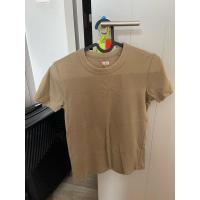 ราคา เสื้อยืดมือสอง uniqlo สีเขียวขี้ม้า size s (27500639400)