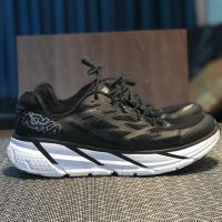 ราคา รองเท้า HOKA ขนาด 27 cm มือ2 สภาพดีไม่มีซ่อม พื้นเต็ม วิ่งได้ยาว (4424885642)