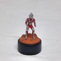 ราคา โมเดล Ultraman อุลต้าแมน ฐานกบเหลาดินสอ งานเก่า (5500636396)