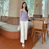 ราคา เซทเสื้อเกาะอกกระดุมหน้า ตัวเสื้อติดเข็มกลัดดอกไม้ ช่วงอกเสริมฟองน้ำแมตท์กับกางเกงขายาวทรงปล่อยเนื้อผ้าสูทมีกระเป๋าข้าง (42655022624)