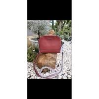 ราคา กระเป๋าสะพายข้าง GUESS แท้ 100% (27138404980)