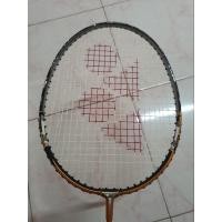 ราคา ไม้แบดมินตันแบรนYonex B700 (23555476356)