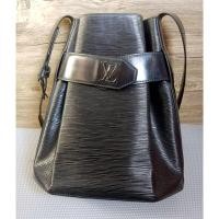 ราคา กระเป๋าหิ้วสะพาย แบรนด์หลุยส์ วิตตอง Louis Vuitton made in France หนังสีดำ (5217799525)