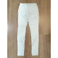 ราคา กางเกงยูนิโคล่ Uniqlo ทรงขาเดฟ แท้100% มือสอง (20472510544)