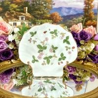 ราคา Wedgwood Wild Strawberry Shell Plate จาน (23555932725)