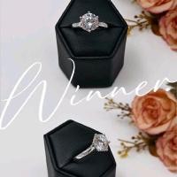 ราคา แหวนเพชรโมอีส 3.0 กะรัต ประดับเพชรด้านข้าง ตัวเรือนทำจากเงินแท้925 เคลือบทองคำขาว (44554214928)