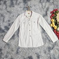 ราคา เสื้อเชิ้ตแฟชั่นแขนยาวสีขาวครีม งานป้ายLEVI'S สไตล์วินเทจ ชุดทำงานสุภาพ ใส่ออกงานใส่เที่ยว 2hands มือ2 เสื้อผ้ามือสอง (55706236128)
