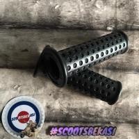 ราคา Piaggio Domino Handgrip Zip สําหรับ Vespa Sprint Prima S Lx Lxv Zip (28915267188)